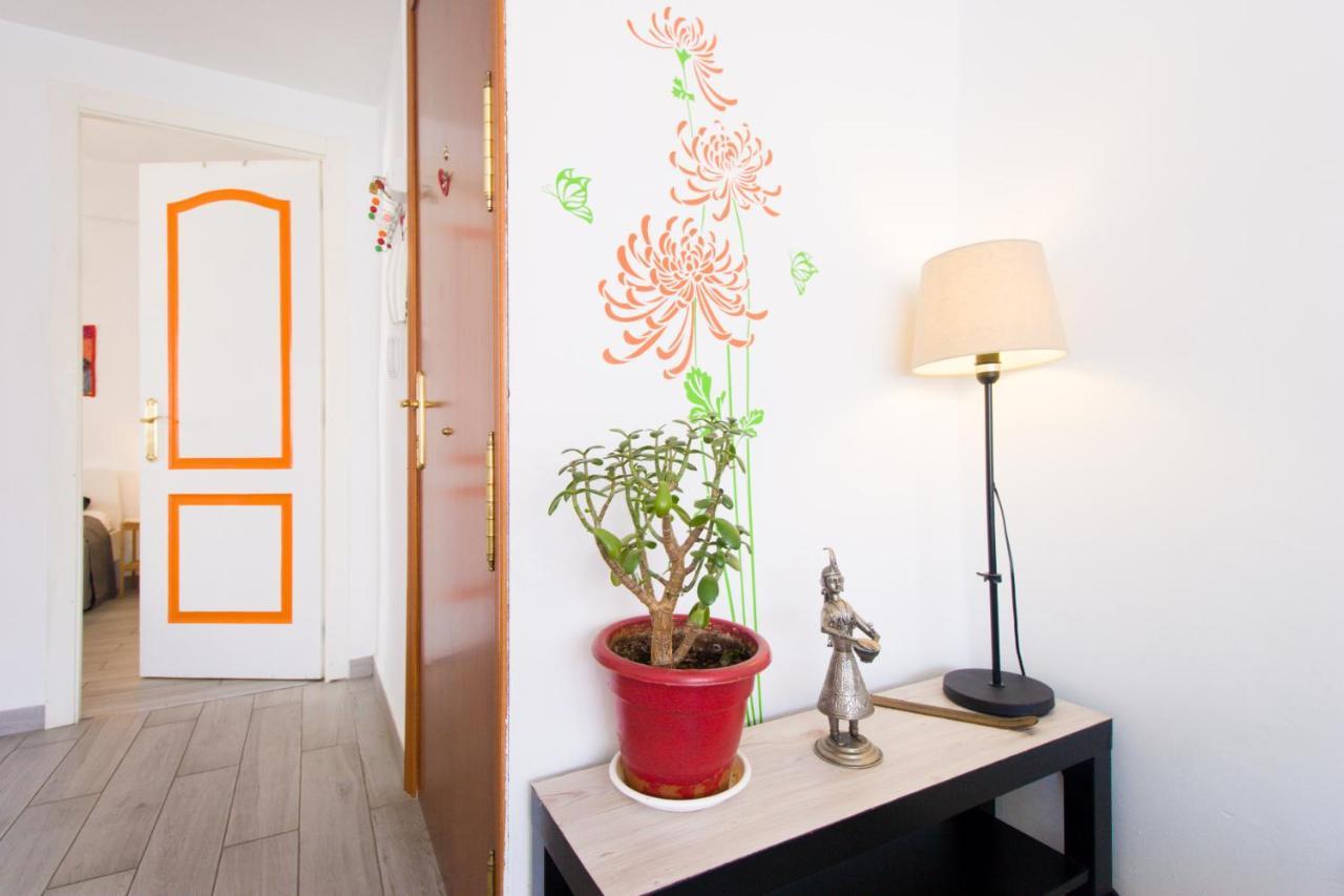 Bollywood Style Apartment Malaga Exterior photo