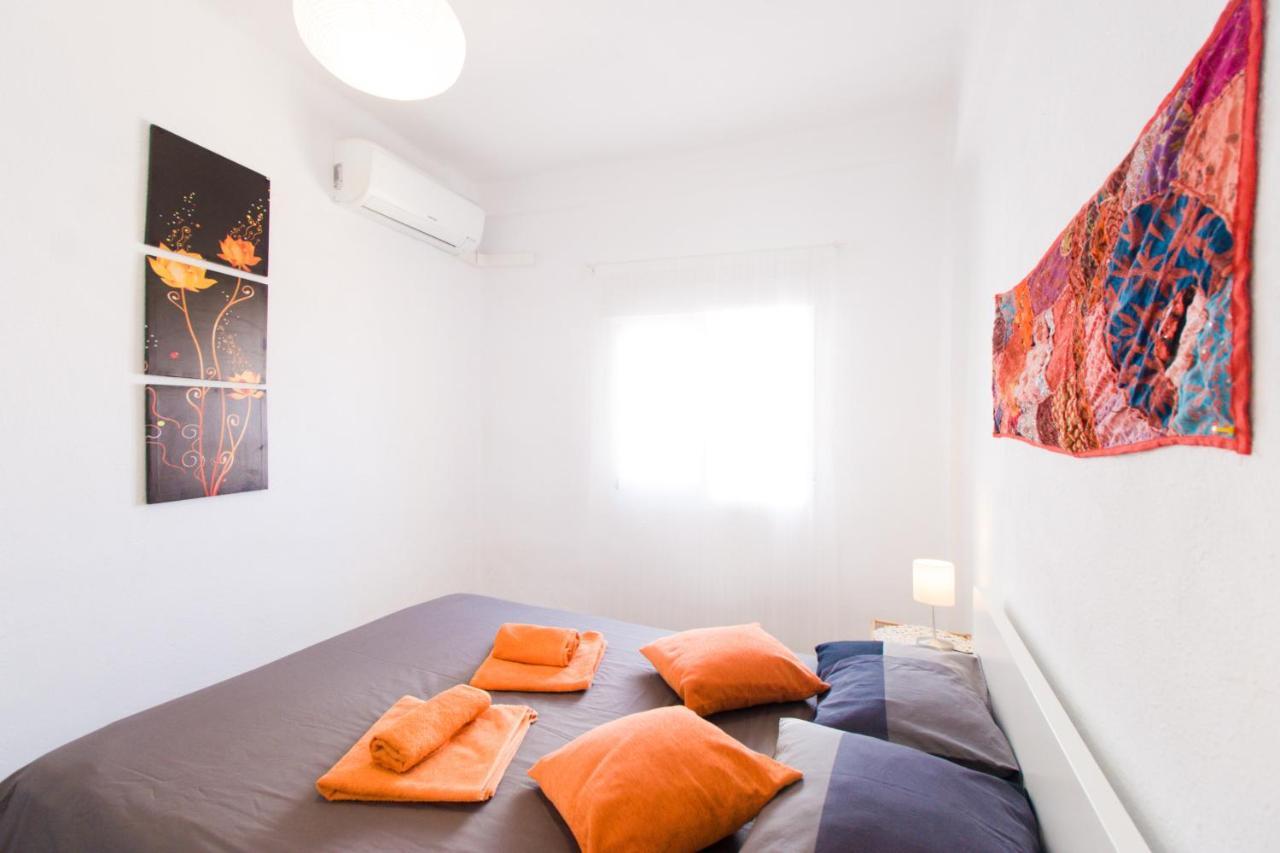 Bollywood Style Apartment Malaga Exterior photo